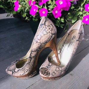 Lulu Townsend snakeskin heels